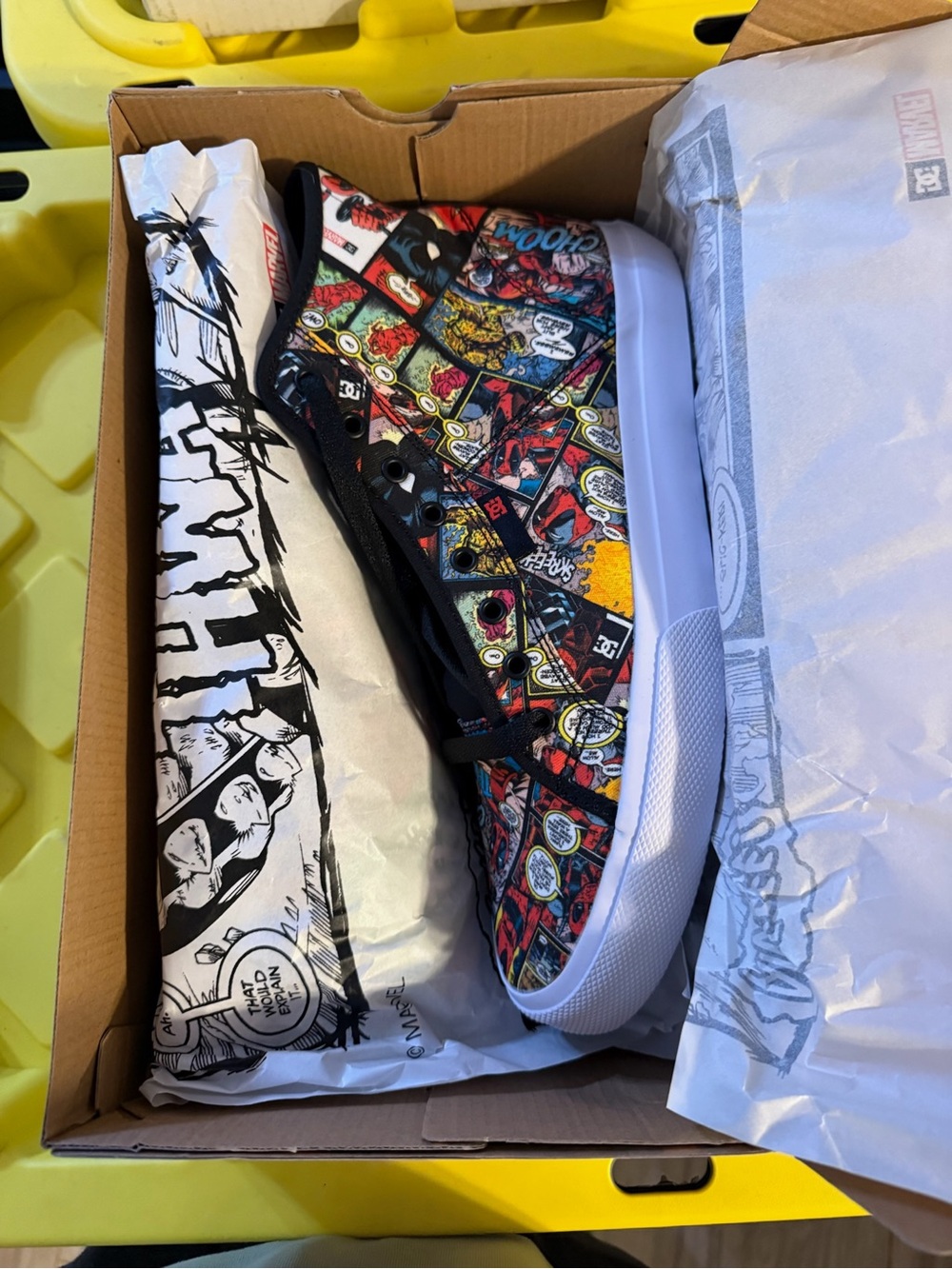 DC Manual Hi Canvas Marvel Deadpool Comic-Panel Sneaker